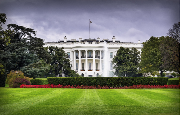 "White House" by Diego Cambiaso is licensed under CC BY-SA 2.0.

