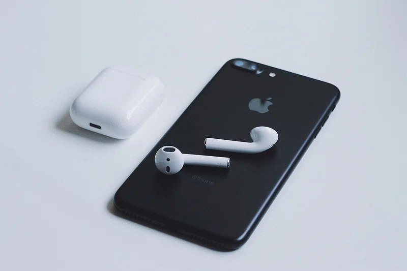 Photo  “iPhone and Airpods” by Rawpixle  Legal code CC0 1.0
