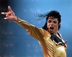 "michael-jackson-concert-2" by kronic.it is licensed under CC BY-SA 2.0.